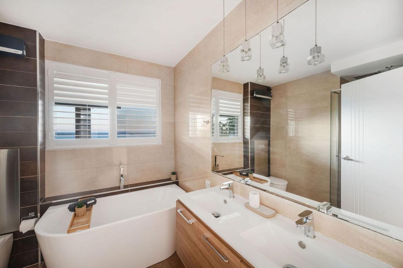 Phuza Maningi 17 Myan Close Corlette Dış mekan fotoğraf